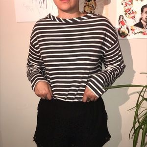 Levi’s Boat neck striped long sleeve. Size medium.
